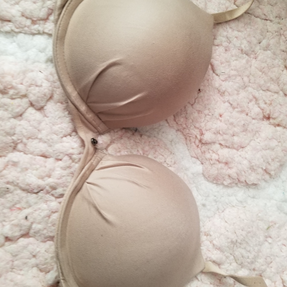 VS fabulous plunge bra